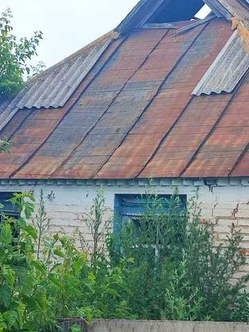 Продам старий будинок з ділянкою в селі Лосятин!