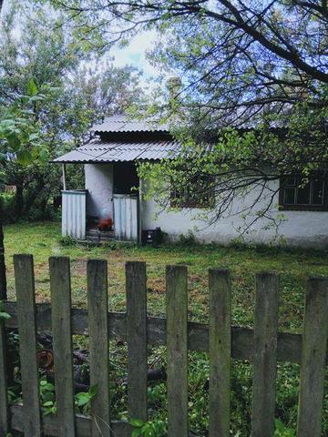 Продається 1/2 будинку в селищі Лугини