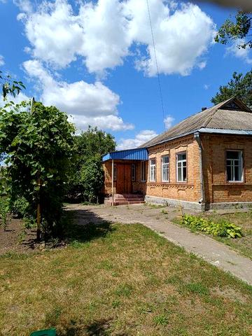 Будинок в Черкаській області смт Стеблів
