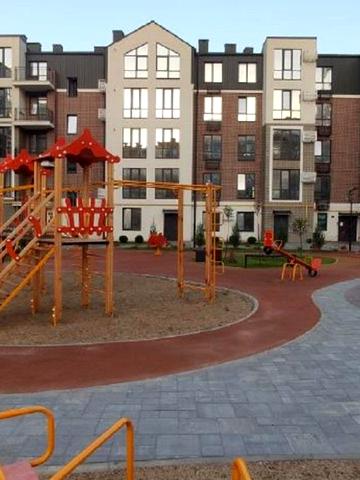 Академіка Сахарова вул., 52