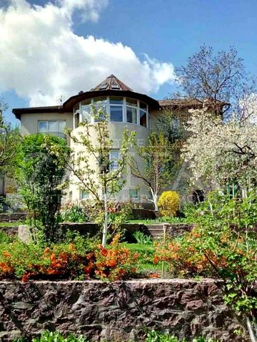 Нечуя-Левицького вул., 23