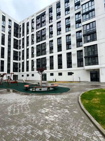 Данила Галицького вул., 25