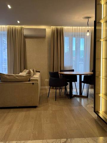 Антона Грицая 10. Новобудова. Новий ремонт. Трикімнатна. Не кутова ЖК Ляхова 10