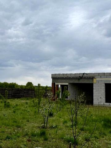 Будинок не добудований ділянка 12 соток