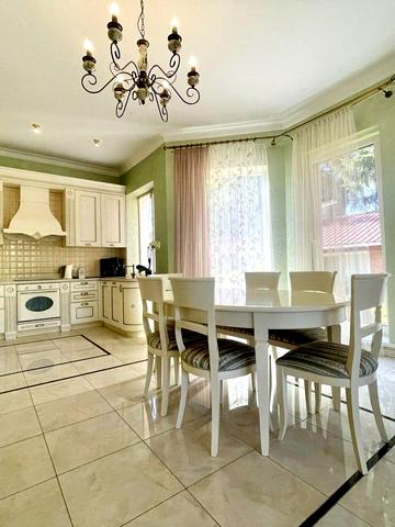 Лісова вул.