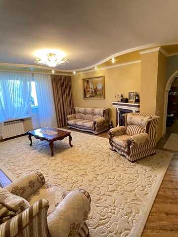 Продаж 3к Квартира Зарічанська вулиця