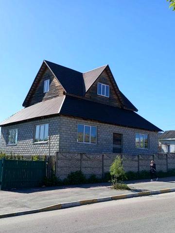 Центальна, 3