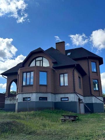 Продам дом 3 этажа , сауна с бассейном на берегу Лёвшинского залива