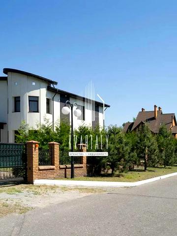 провулок Троянд, 46