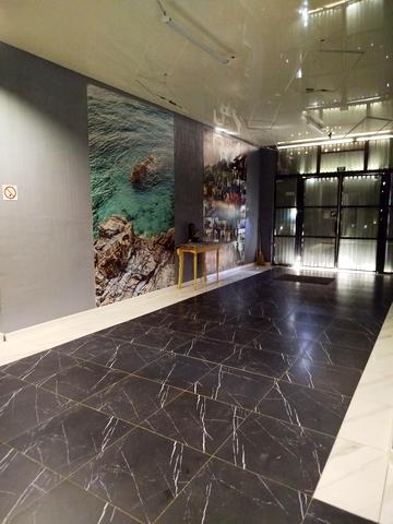 Промислова вул., 1/9