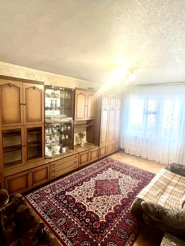 Срібнокільська вул., 14