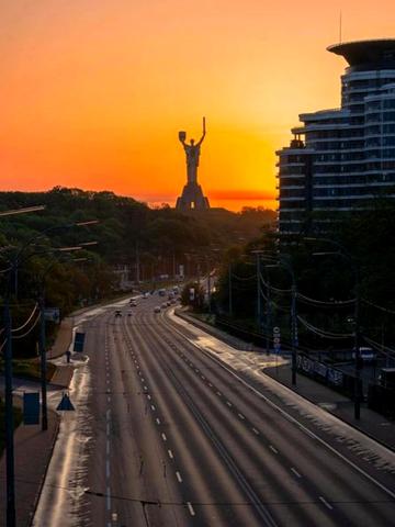 Миколи Міхновського бульв. (Дружби народів), 13-А