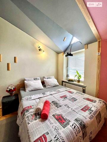 Лазнева вул., 8