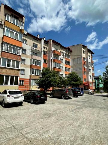 Івасюка вул., 50