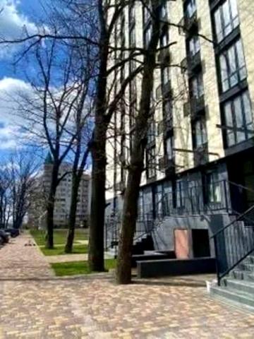 Продаж або обмін квартири на комерційну нерухомість чи авто ЖК Park Plaza