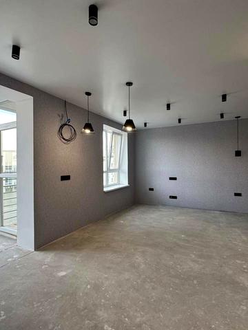 Співдружності вул., 7