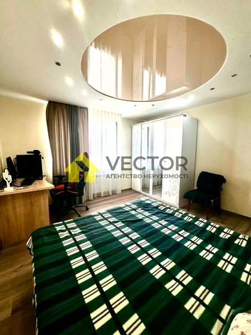 Олександра Бідного вул., 5