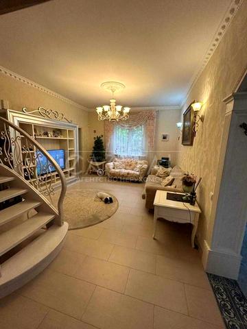 Блакитна, 21