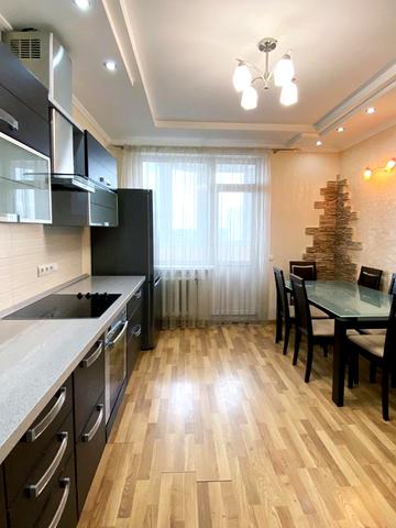 Феодосійський пров., 14