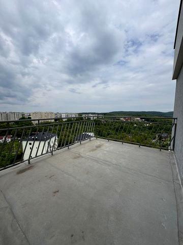 Продаж 4 - к пентхауса з виглядом на Винниківський ліс