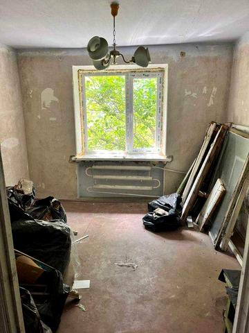 Продам 2х кімнатну квартиру під ремонт