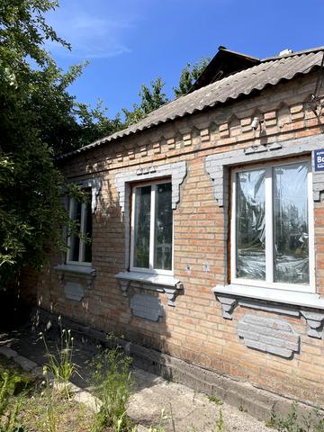 Волноваська вул. (Саратовська), 9