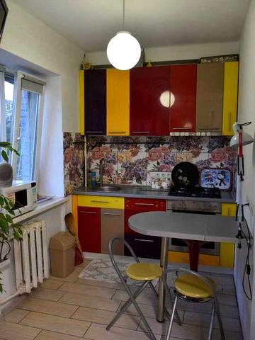 здам однокімнатну квартиру вус Сирецька 32