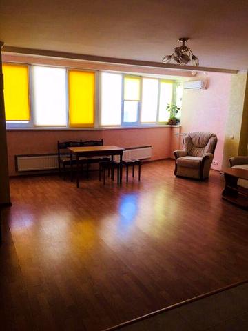 Сдам студию на Литературной 12