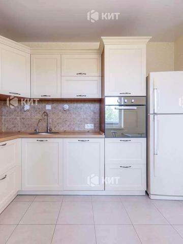 Домобудівельна вул., 13