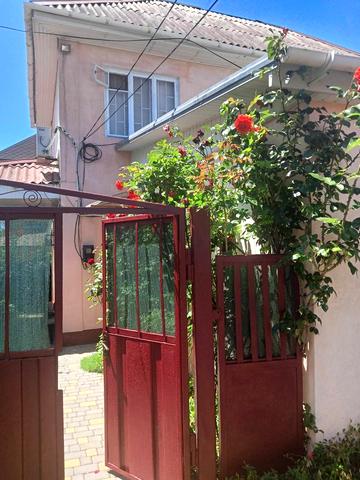 Молодіжна вул., 57/65