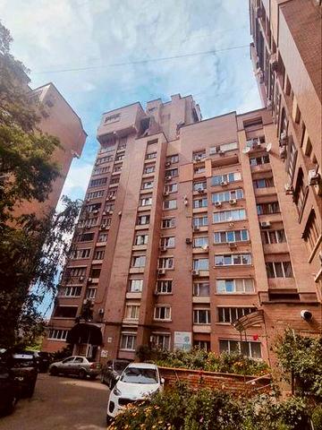 Продажа 3 комнатная квартирі 73 кв.м. на ул.Антоновича 100