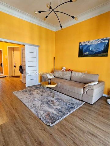 Велика Васильківська вул. (Червоноармійська), 67/7