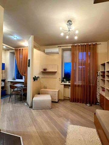 Архітектора Олега Петрова вул. (Чернишевського), 21