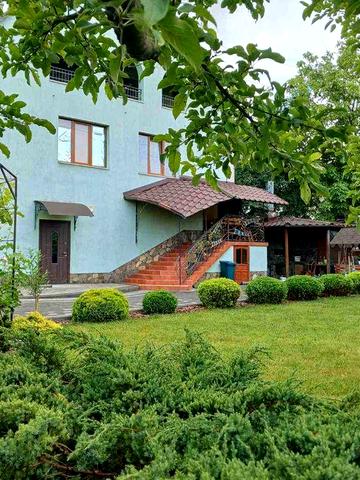 Комфортний будинок з ремонтом  в  м.Самбір..