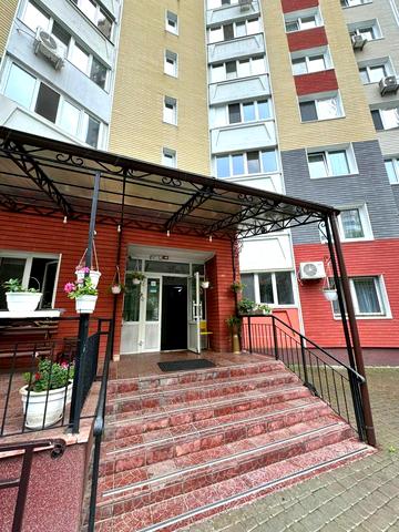 Юлії Здановської вул. (Ломоносова), 81-Б