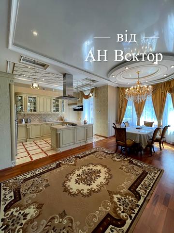 Академіка Грищенка вул., 21