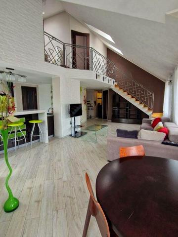 Продається 3 кімнатна квартира в Центрі