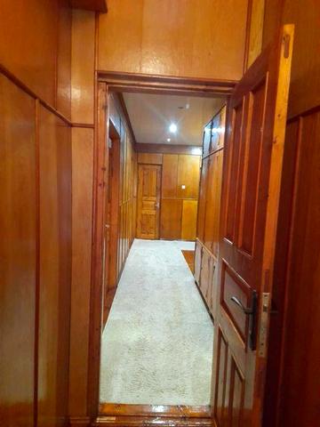 Чотирьохкімнатна квартира з побутовою технікою та меблями