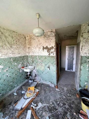 Продаж 2х кімнатної квартири під ремонт ,район 7 вітр, авт. опалення.