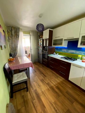 Теплична вул., 42