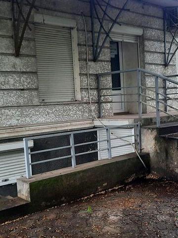 Продам будинок з встроєним магазином в центрі міста Татарбунари