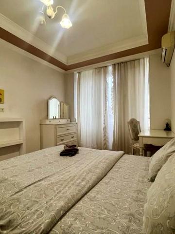 Уютная двухкомнатная квартира на бульваре Шевченко