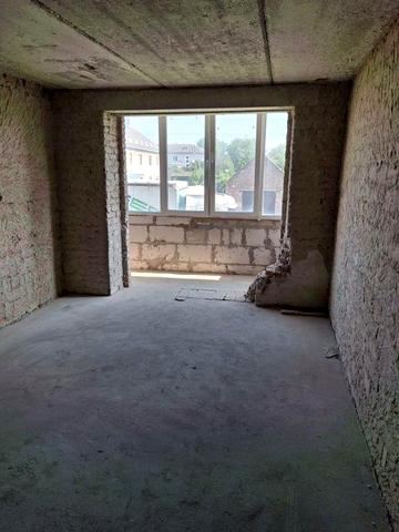 Продам 3- кімнатну квартиру.