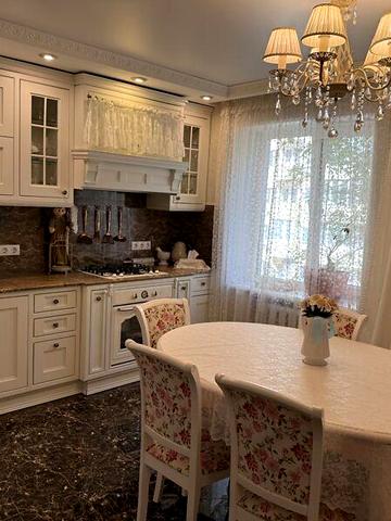 Продаж 3к Квартира Сонячна вулиця