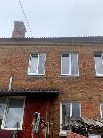 Продається трикімнатна квартира