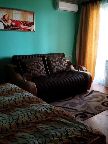 Продается однокомнатна квартира в Каролино-Бугаз