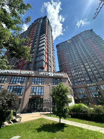 Академіка Філатова вул., 2