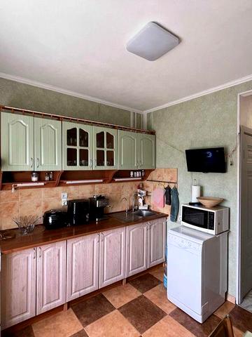 Продам 2 кімн. сучасну квартиру Троєщина, вул. Миколи Закревського 77