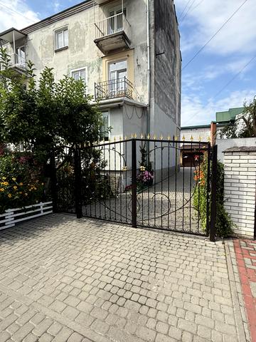 Уляни Кравченко вул., 13