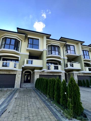 Курортна вул., 9